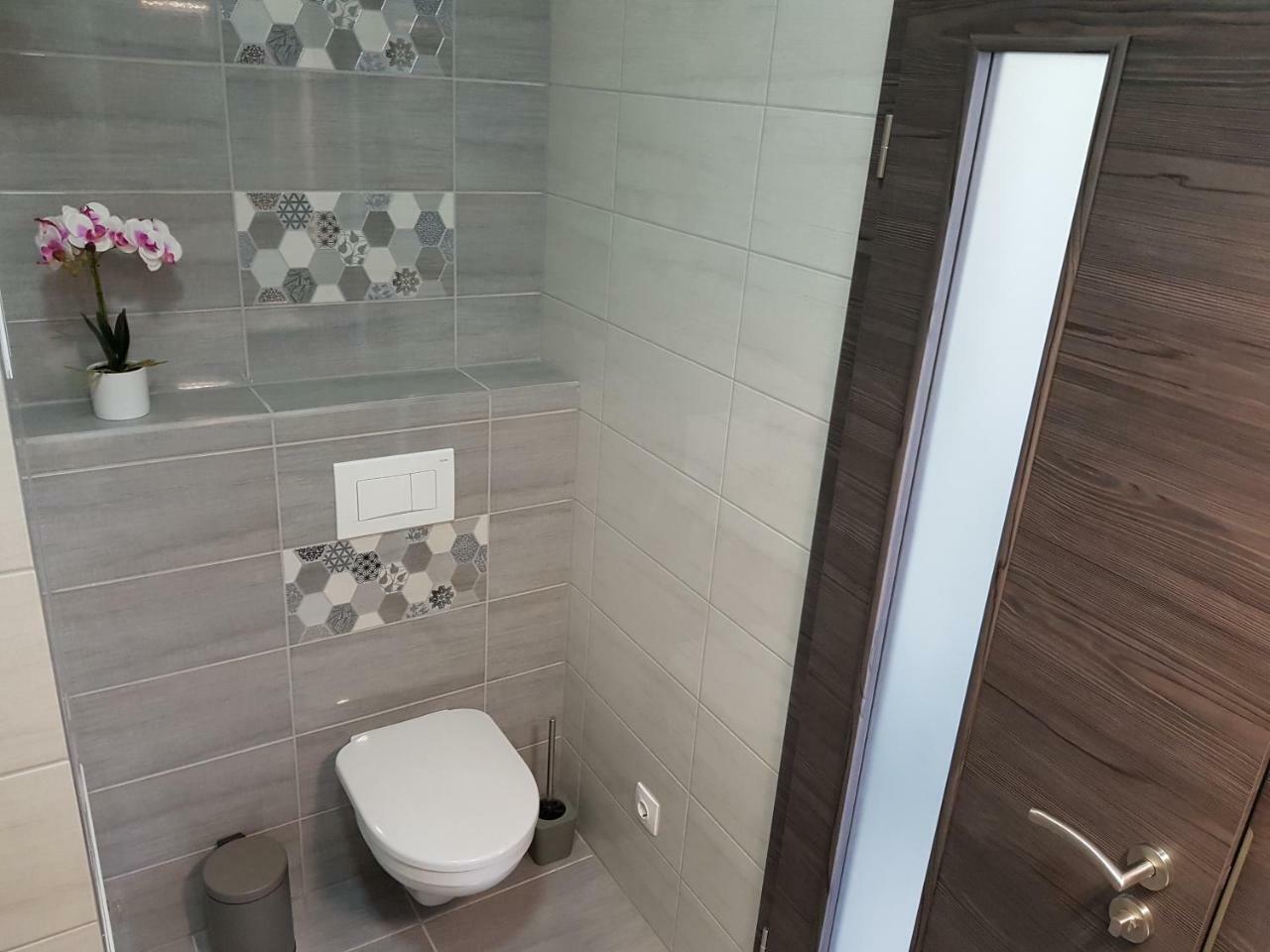 Lakefive Apartments Balatonfuered Extérieur photo