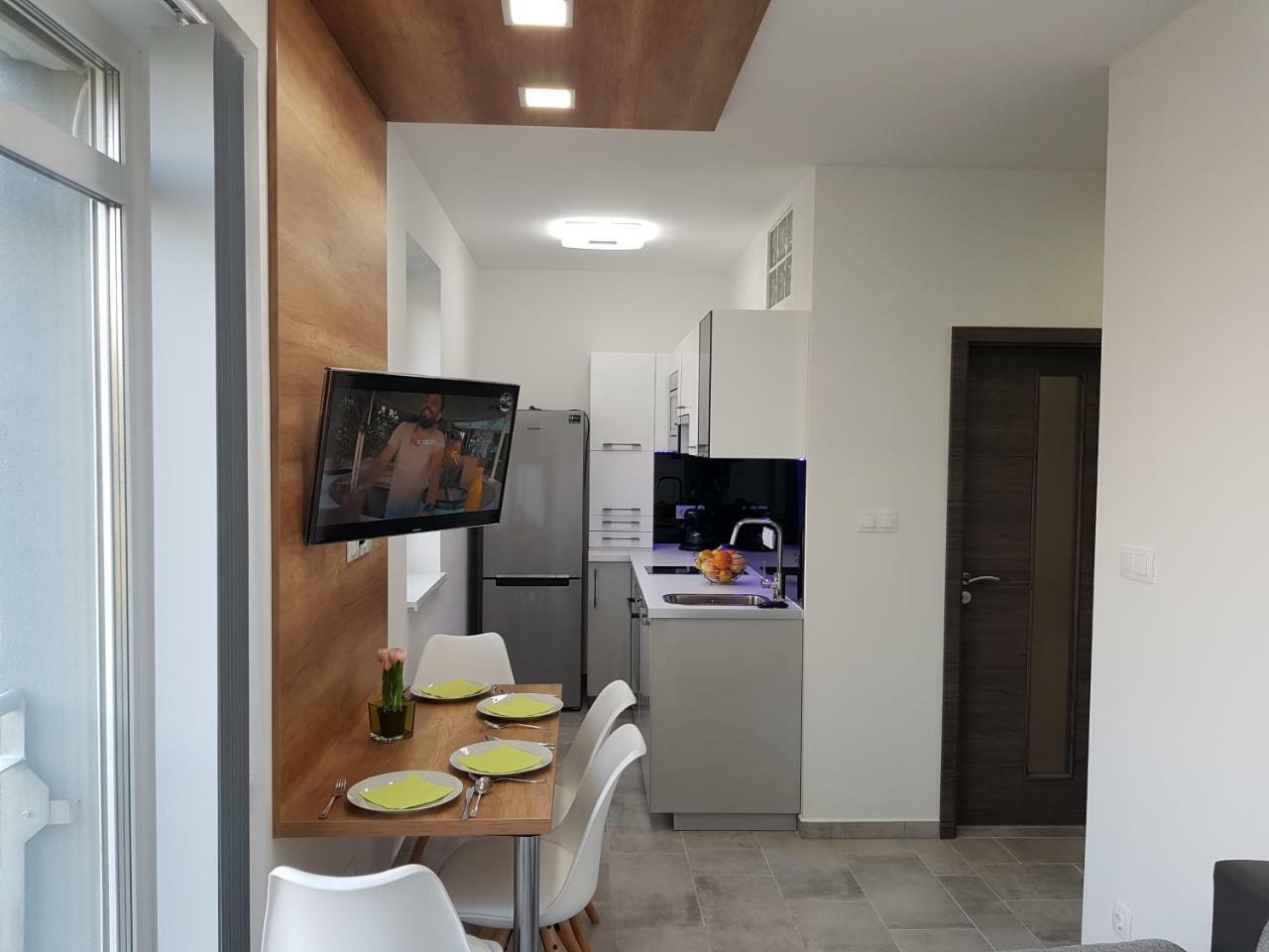 Lakefive Apartments Balatonfuered Extérieur photo