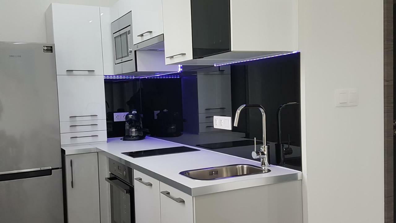 Lakefive Apartments Balatonfuered Extérieur photo