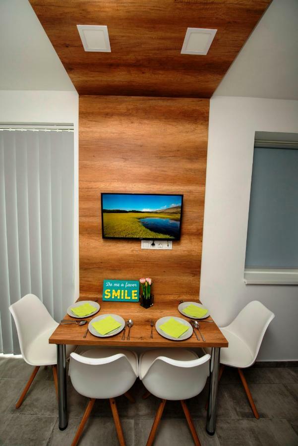 Lakefive Apartments Balatonfuered Extérieur photo